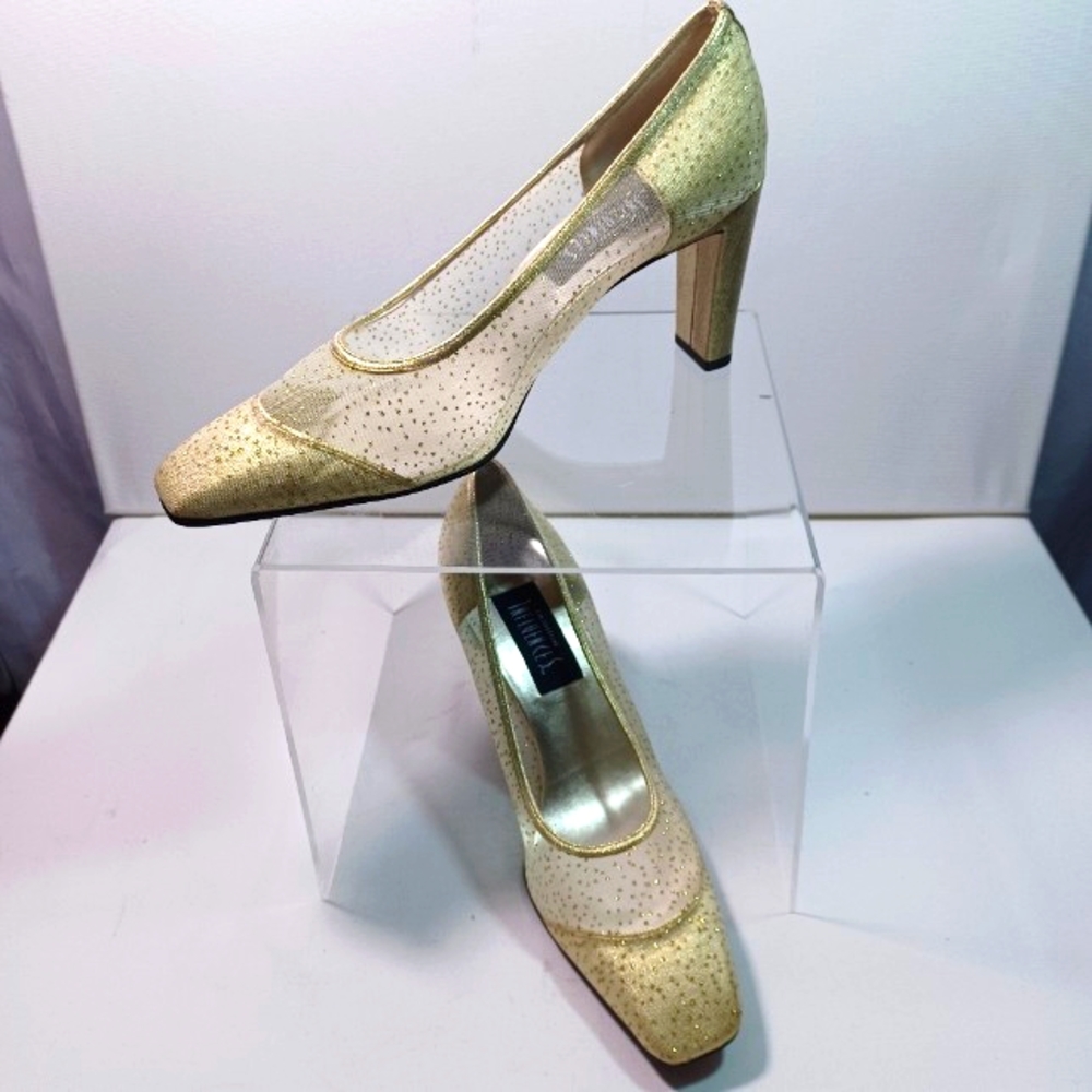 Vintage Fashion Influences Gold Glitter Mesh Pumps, Size 10M
